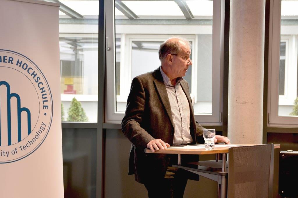 Dr. Martin Edeling bei der Laudatio.